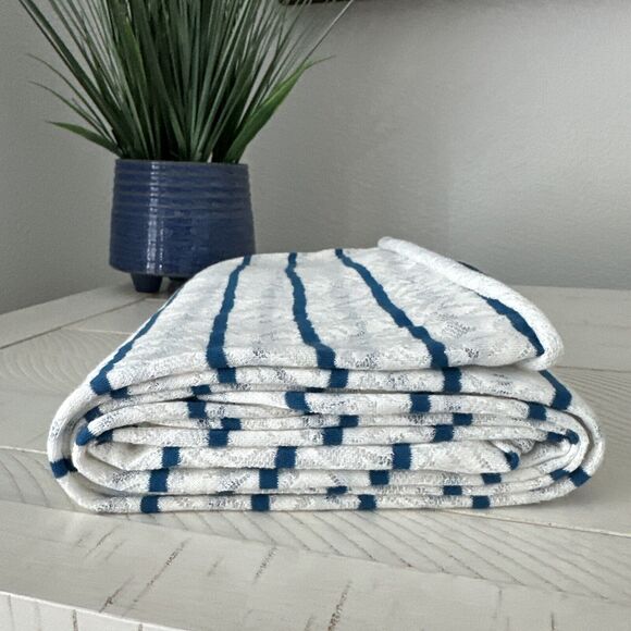 2.25 YARDS & 62" Wide Fabric Floral Lace, Striped Stretch Lightweight Polyester - Picture 2 of 6